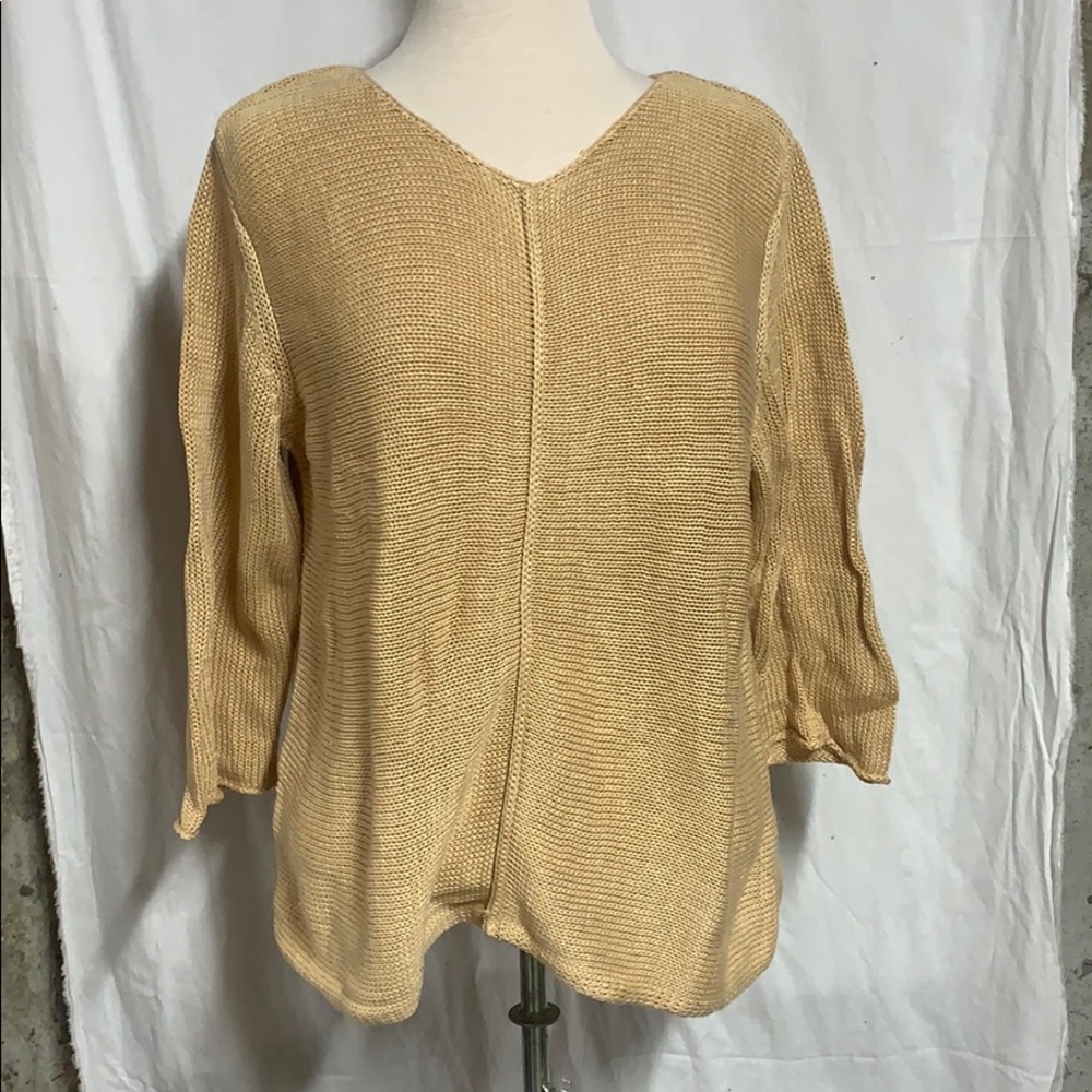 Cream 3/4 length sleeve sweater